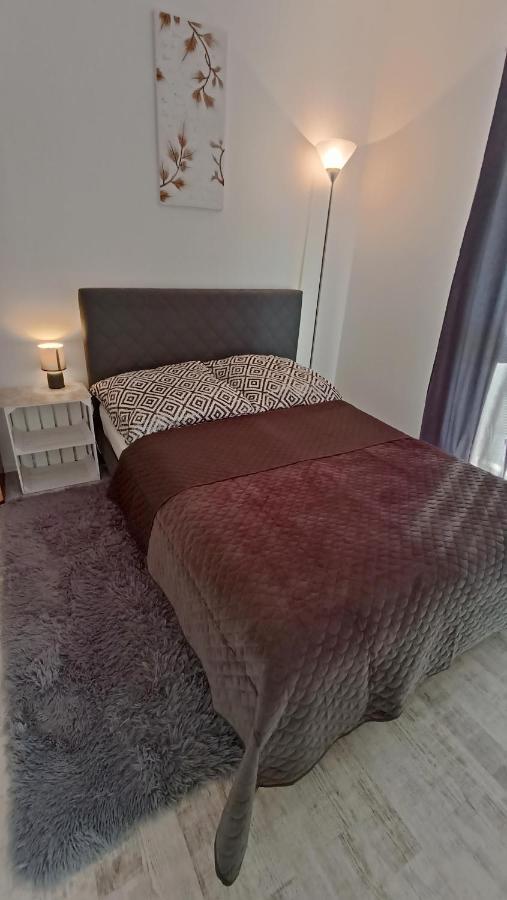 Apartament Na Kruczej Lubiń エクステリア 写真