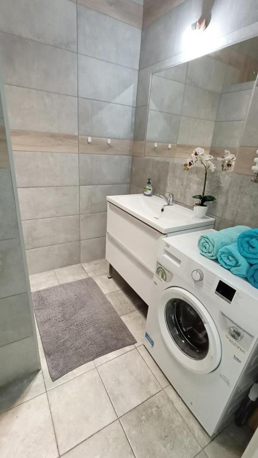 Apartament Na Kruczej Lubiń エクステリア 写真